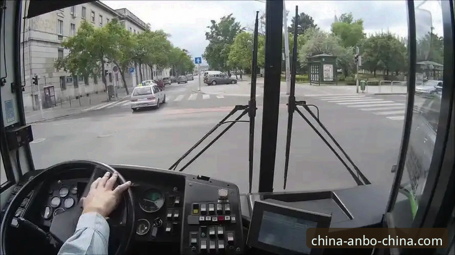 赛场老司机分享：匈牙利站最后一圈逆袭，在anbo平台登录见证连超两人的奇迹时刻
